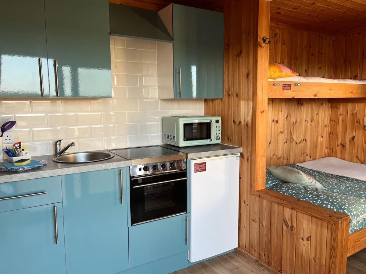 Cove Shepherds Hut * Penally