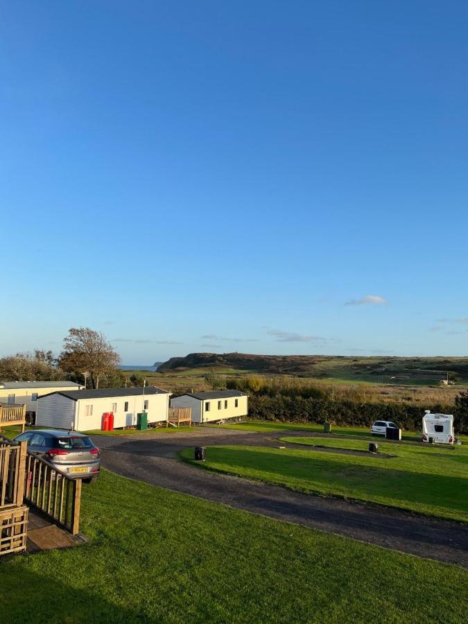 Cove Shepherds Hut Кемпинг Penally